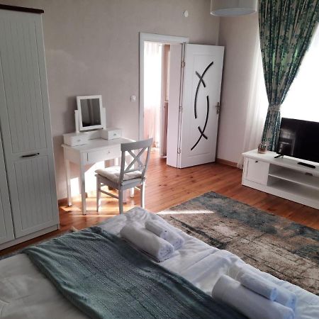 בנסקו Infinity Boutique Apartments מראה חיצוני תמונה