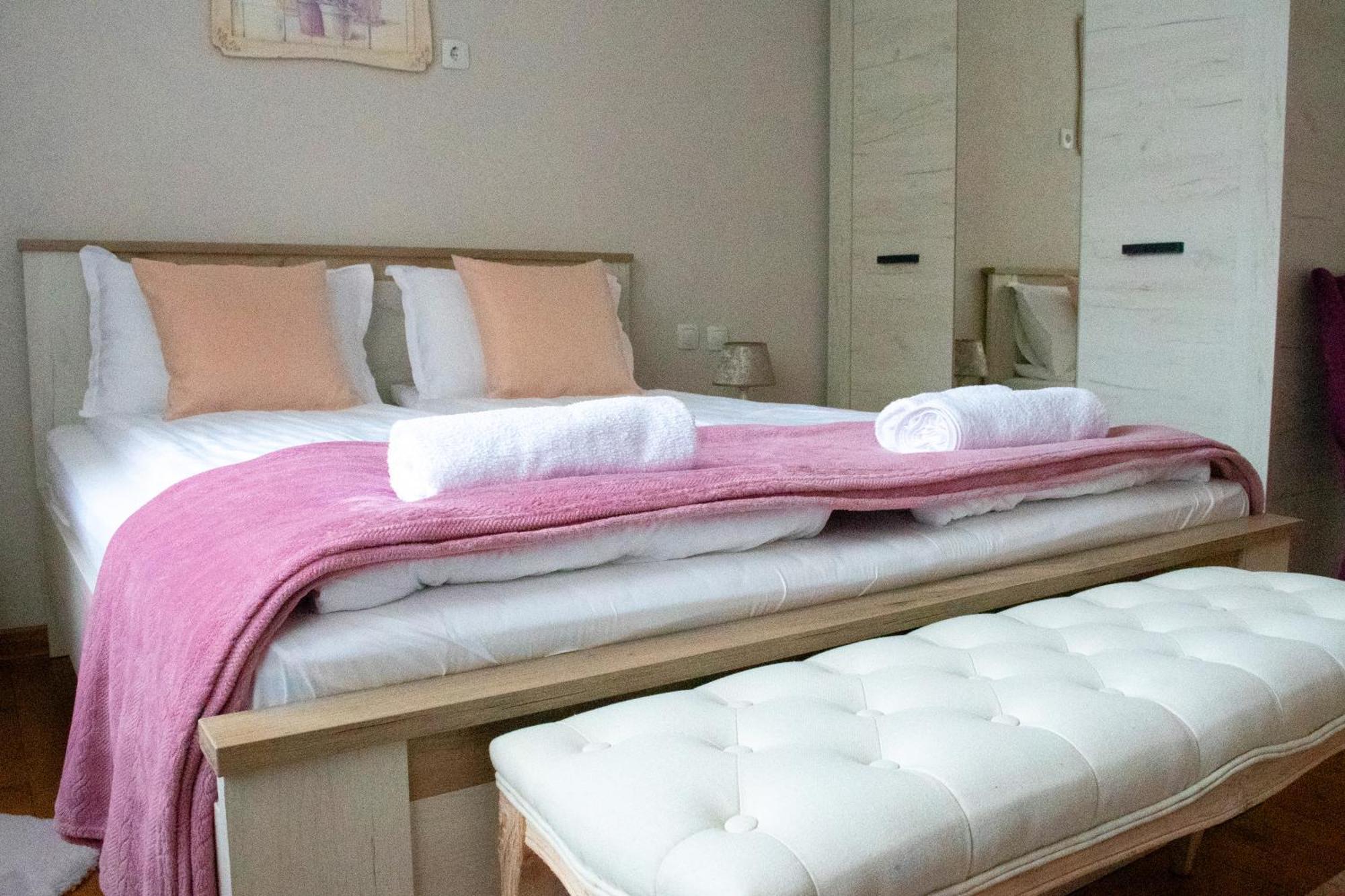 בנסקו Infinity Boutique Apartments מראה חיצוני תמונה